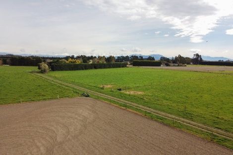 Photo of property in 102 Levels Plain Road, Levels, Timaru, 7975