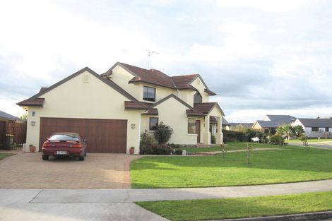 Photo of property in 13 Cranbrook Place, Rototuna North, Hamilton, 3210