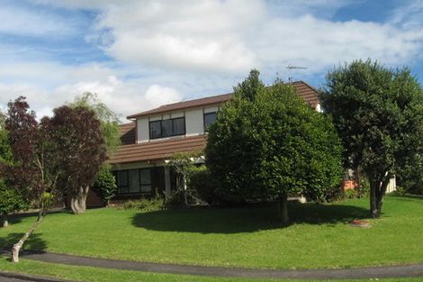 Photo of property in 1 Kincraig Place, Highland Park, Auckland, 2010
