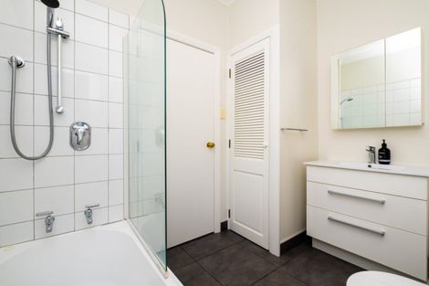 Photo of property in 5/16 Guthrie Road, Havelock North, 4130