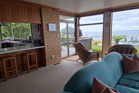 Photo of property in 1/1 Carlisle Road, Torbay, Auckland, 0630