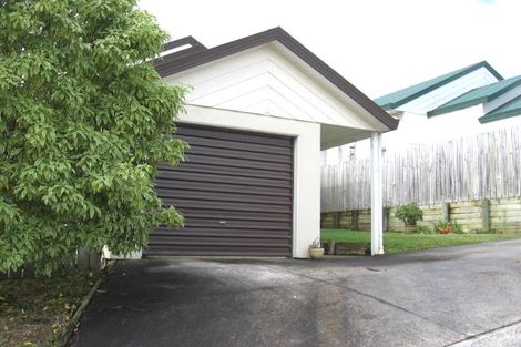 Photo of property in 2/45 Sungrove Rise, Sunnyvale, Auckland, 0612