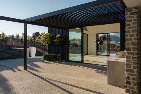 Photo of property in 207 Littles Road, Dalefield, Queenstown, 9371