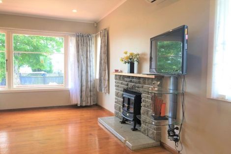 Photo of property in 55 Waipani Road, Te Atatu Peninsula, Auckland, 0610