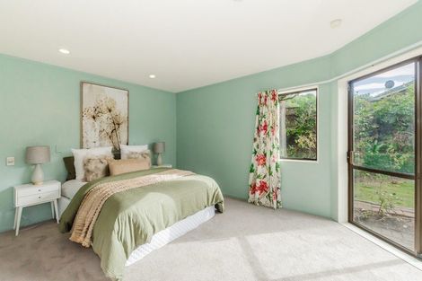 Photo of property in 12 Fox Place, Cloverlea, Palmerston North, 4412