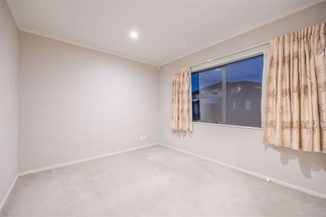 Photo of property in 6 Fairhill Place, Flat Bush, Auckland, 2016