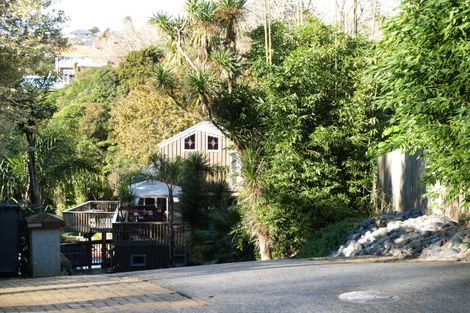 Photo of property in 33 Tanglewood Place, Cockle Bay, Auckland, 2014