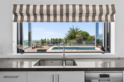 Photo of property in 63 Waipuka Road, Waimarama, Havelock North, 4294