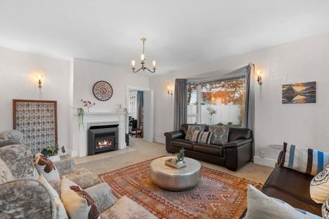 Photo of property in 24 Snowdon Road, Fendalton, Christchurch, 8052