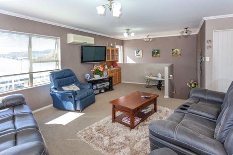 Photo of property in 131 Mayfair Avenue, Whangamata, 3620