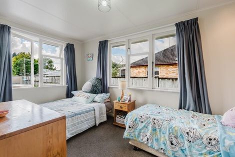 Photo of property in 38 Douglas Crescent, Fairfield, Hamilton, 3214