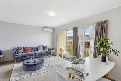 Photo of property in 2/34 Watea Road, Sandringham, Auckland, 1025