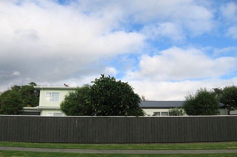 Photo of property in 26 Puriri Road, Waikanae, 5036