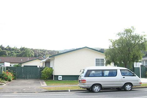 Photo of property in 17 Gemstone Drive, Birchville, Upper Hutt, 5018