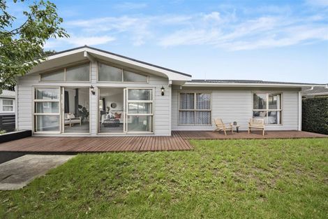 Photo of property in 20 Stonehurst Avenue, Waiuku, 2123