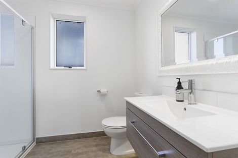 Photo of property in 12 Waiarohia Place, Hobsonville, Auckland, 0616