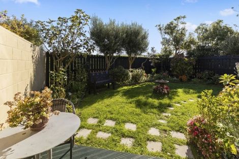 Photo of property in 12/17u Randwick Crescent, Moera, Lower Hutt, 5010