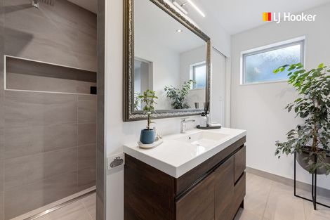 Photo of property in 63 Cliffs Road, Saint Clair, Dunedin, 9012