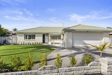 Photo of property in 22 Lakeside Drive, Orewa, 0931