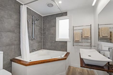 Photo of property in 42 Huxley Street, Sydenham, Christchurch, 8023