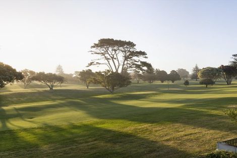 Photo of property in 198 Oceanbeach Road, Mount Maunganui, 3116