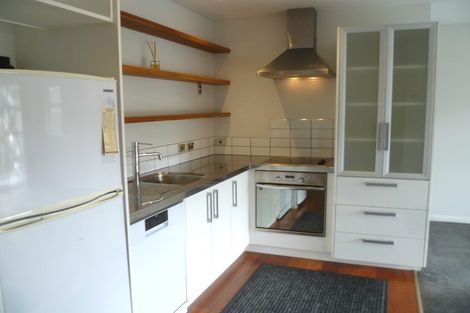 Photo of property in 23 Kopiko Way, Brooklyn, Wellington, 6021