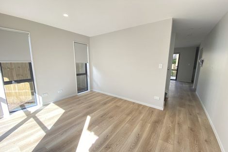 Photo of property in 1b Westall Road, New Lynn, Auckland, 0600