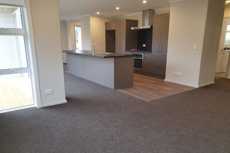 Photo of property in 43a Wainuiomata Road, Wainuiomata, Lower Hutt, 5014