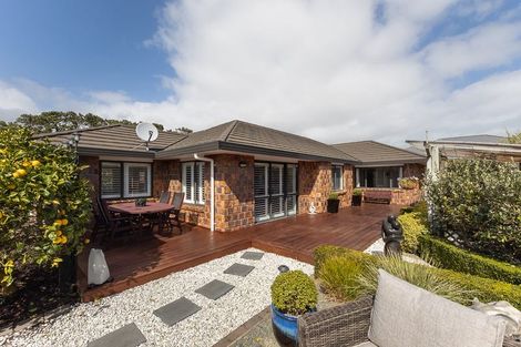 Photo of property in 2 Jeannie Way, Waikanae Beach, Waikanae, 5036