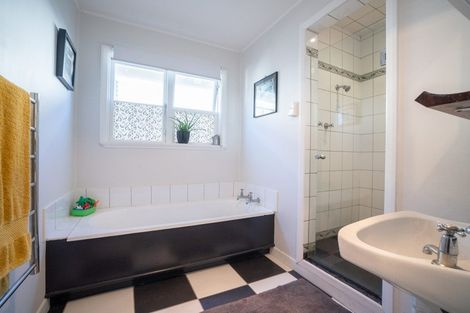 Photo of property in 16 Worcester Street, West End, Palmerston North, 4410