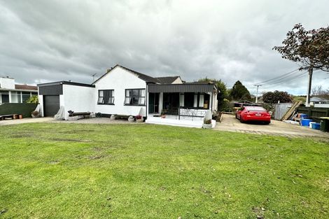 Photo of property in 12 Douglas Street, Hawera, 4610