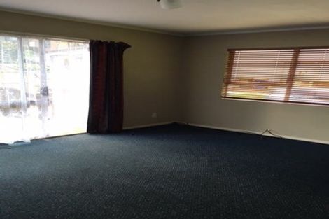 Photo of property in 10 Dakota Avenue, Beach Haven, Auckland, 0626