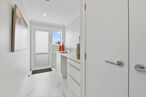 Photo of property in 36 Manhattan Rise, Orewa, 0931