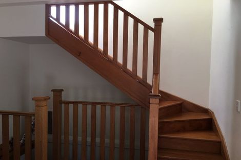 Photo of property in 28 Saint Michaels Crescent, Kelburn, Wellington, 6012