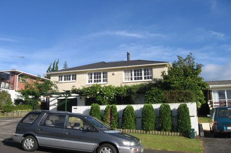 Photo of property in 10 Welland Place, Hillcrest, Auckland, 0627