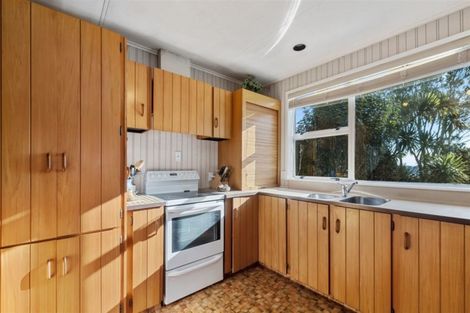 Photo of property in 11 Valley View Road, Glenfield, Auckland, 0629