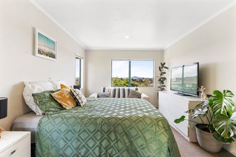 Photo of property in 33b Dalwhinnie Parade, Highland Park, Auckland, 2010