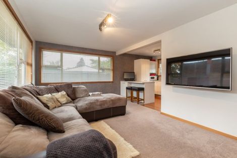 Photo of property in 2/128 Foremans Road, Islington, Christchurch, 8042