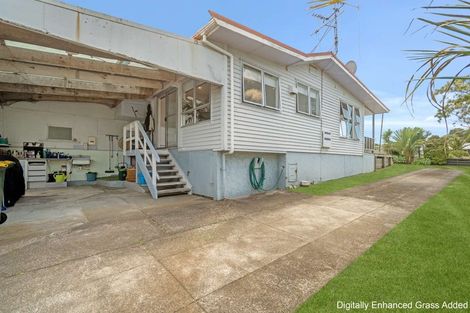 Photo of property in 37 Roretana Drive, Athenree, Waihi Beach, 3177