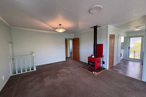 Photo of property in 68 Gurney Road, Kelson, Lower Hutt, 5010