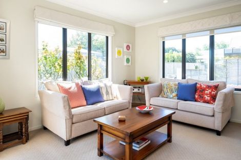 Photo of property in 2/11 Te Aute Road, Havelock North, 4130