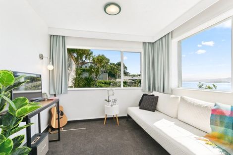 Photo of property in Grafon Court Flats, 3/53 Grafton Road, Roseneath, Wellington, 6011