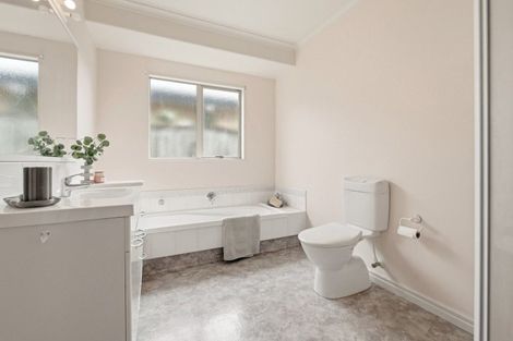 Photo of property in 10 Aspen Place, Papamoa Beach, Papamoa, 3118