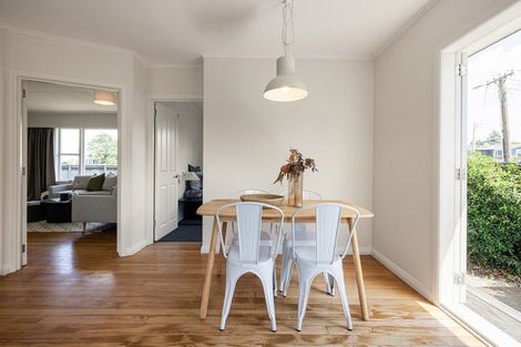 Photo of property in 30 Queen Street, Cambridge, 3434