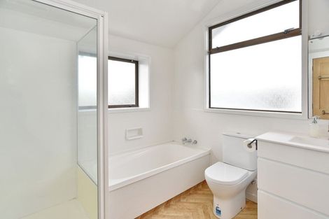 Photo of property in 4 Whitmore Street, Edgeware, Christchurch, 8013