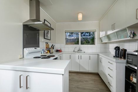 Photo of property in 5/1 Takapu Street, Henderson, Auckland, 0612