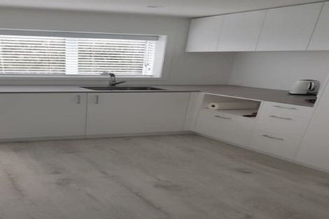 Photo of property in 2/7 Walter Street, Hauraki, Auckland, 0622