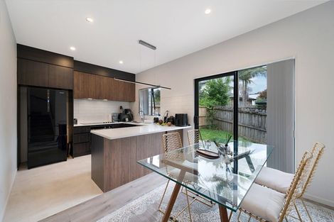 Photo of property in 8/105 Hobsonville Road, West Harbour, Auckland, 0618