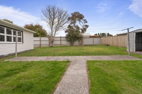Photo of property in 24 Fergusson Street, Marton, 4710