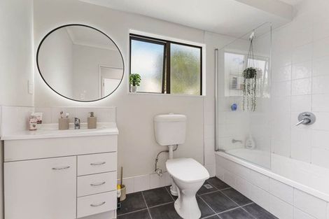 Photo of property in 17 Derg Place, East Tamaki, Auckland, 2013